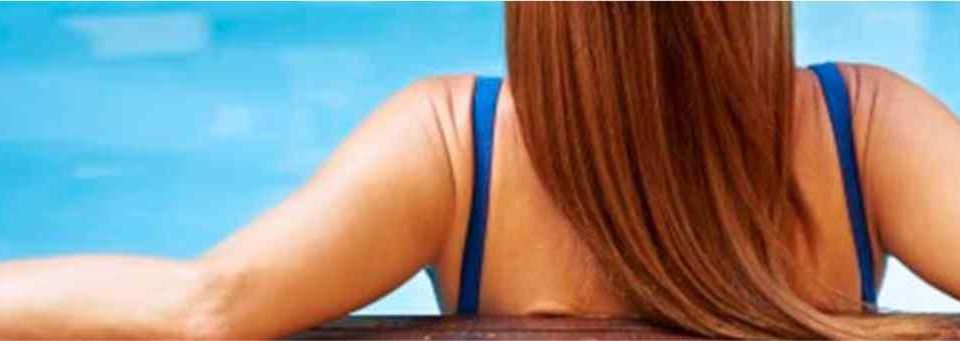 como cuidar el cabello del sol y del cloro de la psicina